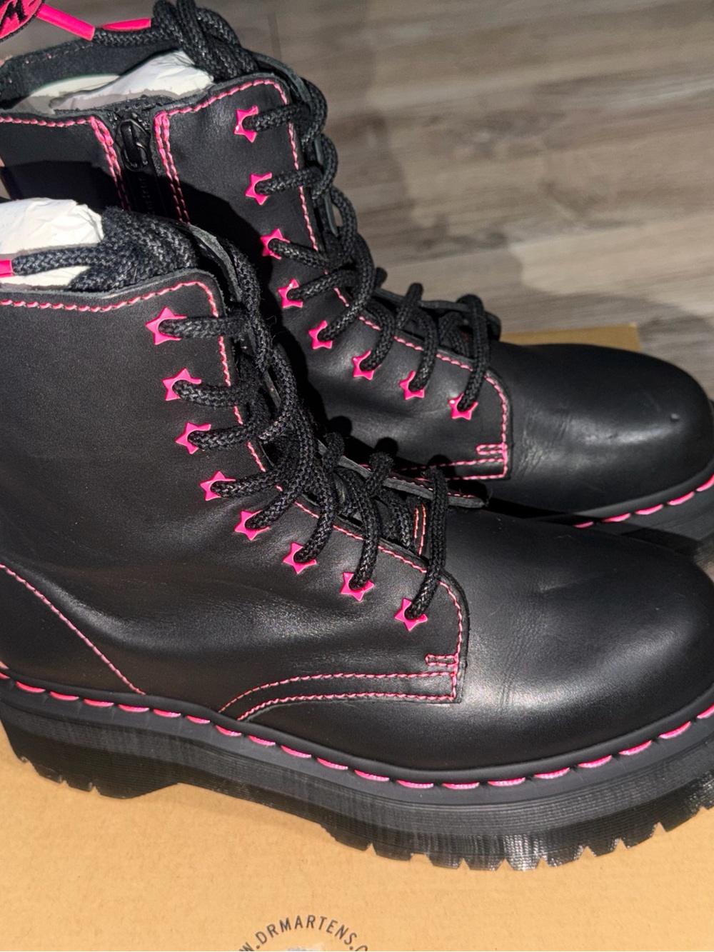 Dr. Martens Jadon II Neon Star Platform Boots Women’s 8 (PRICE IS FIRM) - Picture 2 of 9
